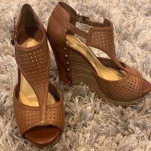 Gianni Bini Brown Leather Wedges